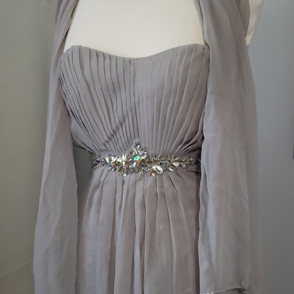 Dress - Picture 2 of 4